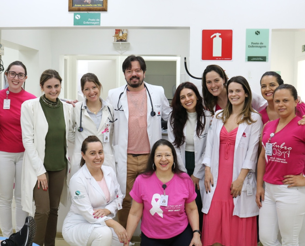 Setor de Oncologia realiza evento de conscientizao da campanha Outubro Rosa